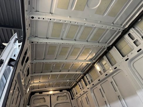 Used 2020 Mercedes-Benz Sprinter 2500 image 22