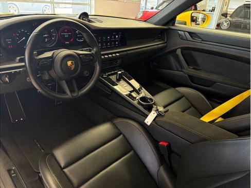 Used 2023 Porsche 911 Carrera GTS RWD image 27
