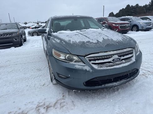 Used 2010 Ford Taurus SEL image 10