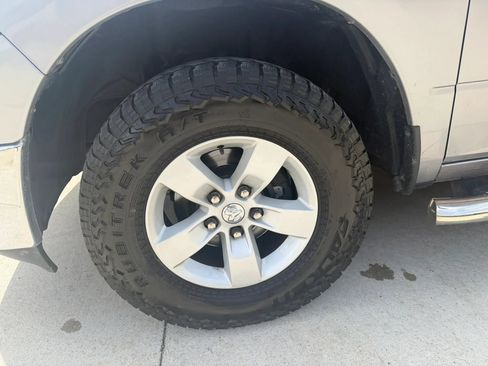 Used 2019 RAM 1500 Classic SLT AWD/4WD image 72