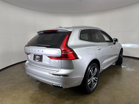 Used 2021 Volvo XC60 T8 Inscription Expression image 7