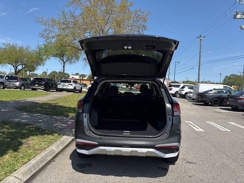 Used 2025 Kia Sportage LX image 17