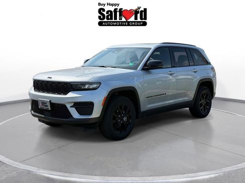 Certified 2025 Jeep Grand Cherokee Altitude AWD/4WD image 1