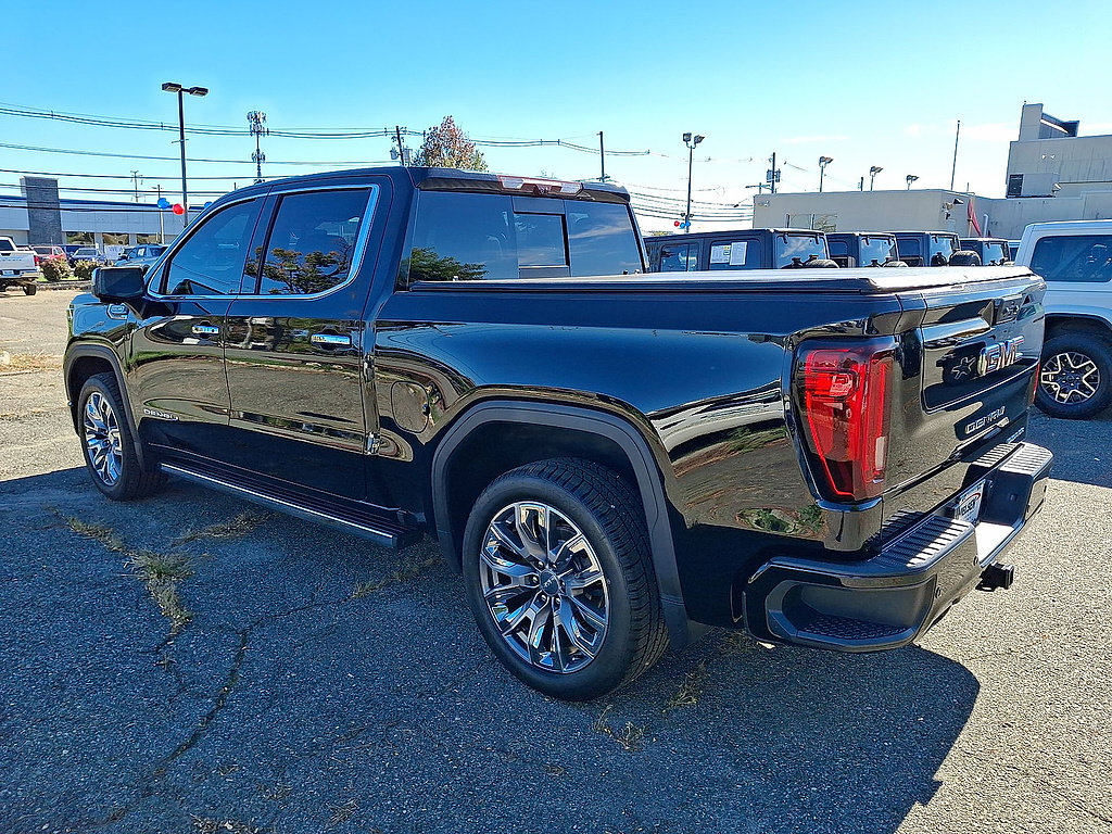 Used 2024 GMC Sierra 1500 Denali w/ Denali Reserve Package AWD/4WD image 6