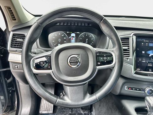 Used 2021 Volvo XC90 T5 Momentum w/ Protection Package Premier FWD image 21