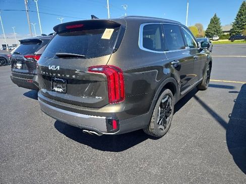 Used 2025 Kia Telluride S AWD/4WD image 6
