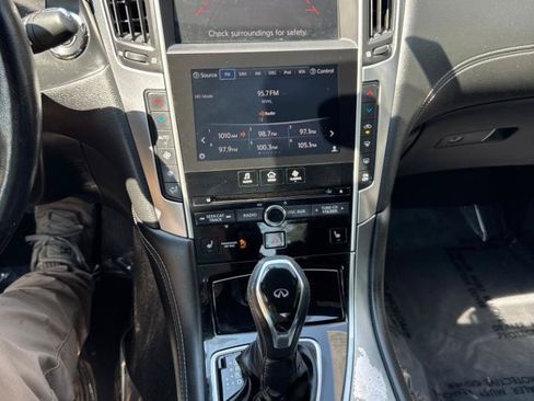 Used 2017 INFINITI Q60 3.0t w/ Premium Plus Package 3.0T AWD/4WD image 23
