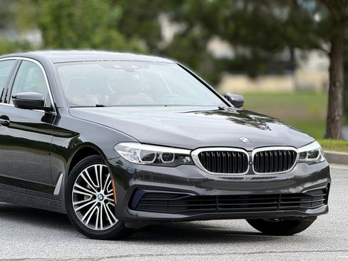 Used 2019 BMW 530i xDrive w/ Premium Package AWD/4WD image 47