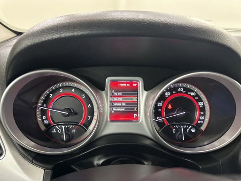 Used 2014 Dodge Journey SXT w/ Flexible Seating Group image 38