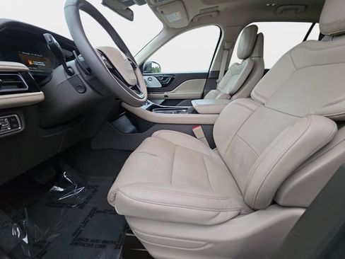 Used 2023 Lincoln Aviator Reserve w/ Equipment Group 201A AWD/4WD image 17