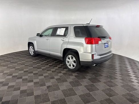 Used 2017 GMC Terrain SLE image 9