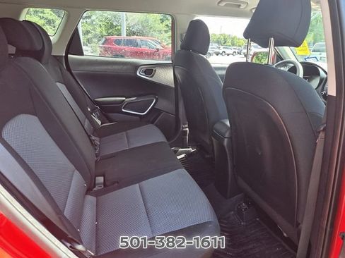 Used 2023 Kia Soul LX w/ LX Technology Package FWD image 14