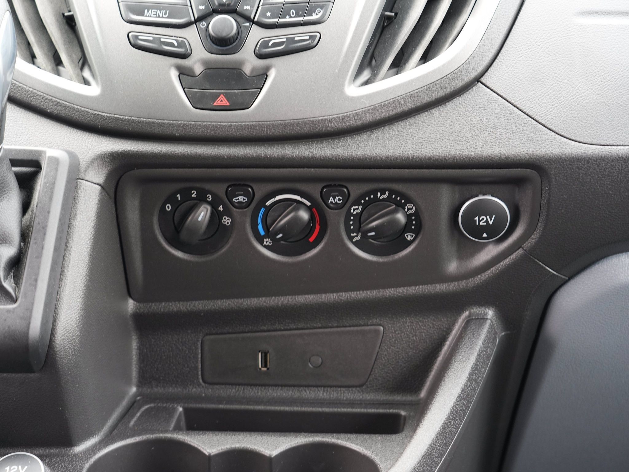 Used 2018 Ford Transit 350 XL RWD image 21