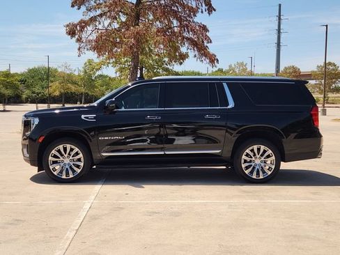 Used 2023 GMC Yukon XL Denali w/ LPO, Floor Liner Package AWD/4WD image 4