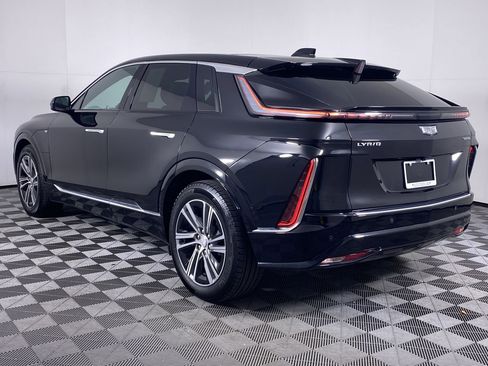 Certified 2024 Cadillac Lyriq Luxury w/ LPO, Floor Liner Package image 19