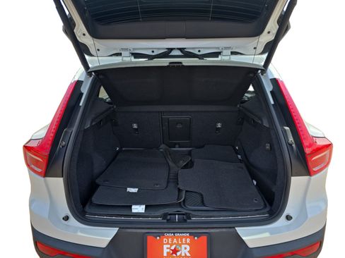 Used 2019 Volvo XC40 T4 Inscription FWD image 19