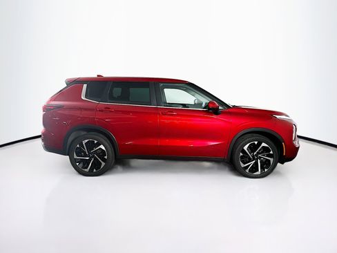 Used 2023 Mitsubishi Outlander SE image 10