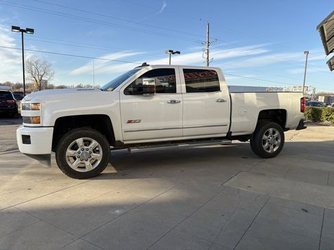 Used 2018 Chevrolet Silverado 2500 LTZ w/ Duramax Plus Package image 6
