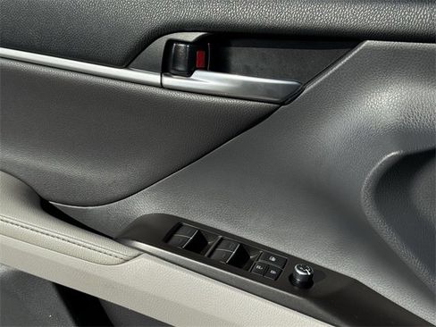 Used 2023 Toyota Camry XSE image 26