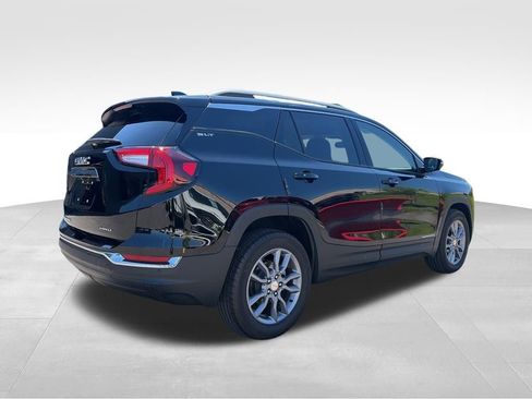 Used 2024 GMC Terrain SLT AWD/4WD image 16
