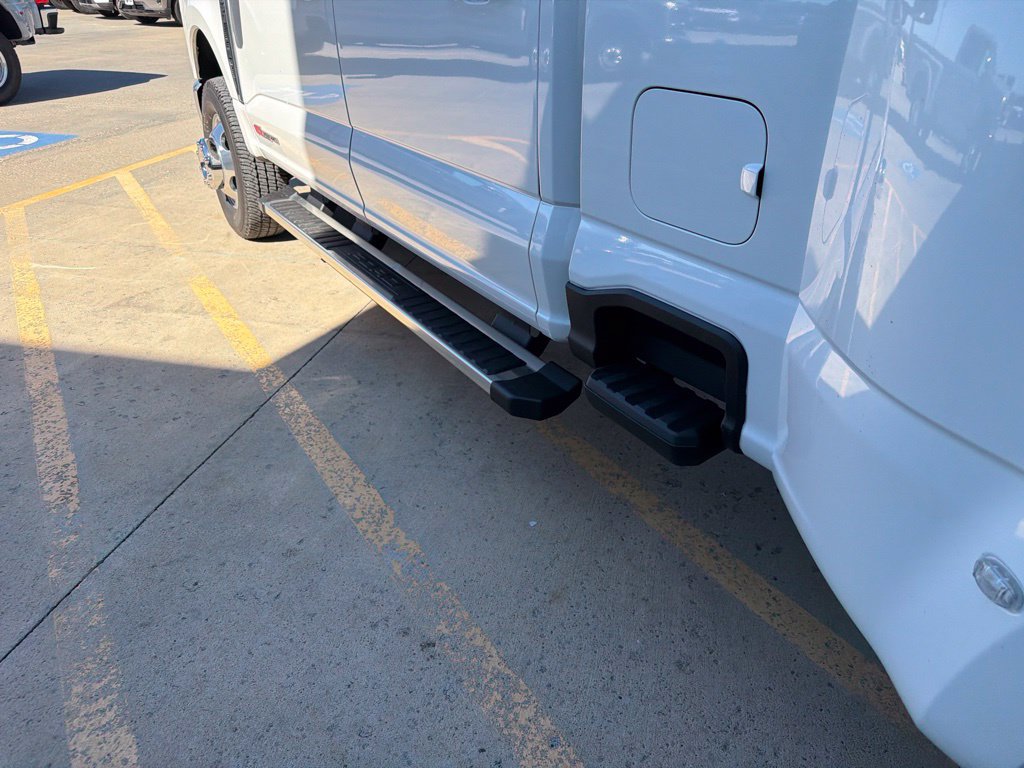 New 2027 Ford F350 Lariat w/ Lariat Premium Package AWD/4WD image 13