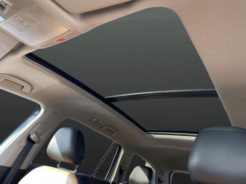 Used 2019 Volkswagen Atlas SEL Premium image 7