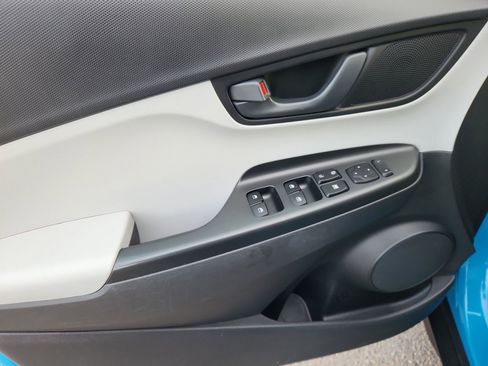 Used 2023 Hyundai Kona SEL w/ Cargo Package image 9