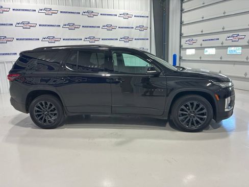 Used 2022 Chevrolet Traverse RS w/ LPO, Floor Liner Package FWD image 7
