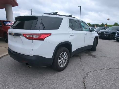 Used 2021 Chevrolet Traverse LT FWD image 32