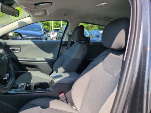 Used 2025 Kia K4 FWD image 14