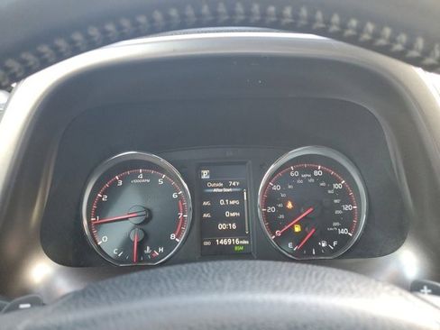 Used 2016 Toyota RAV4 SE image 17
