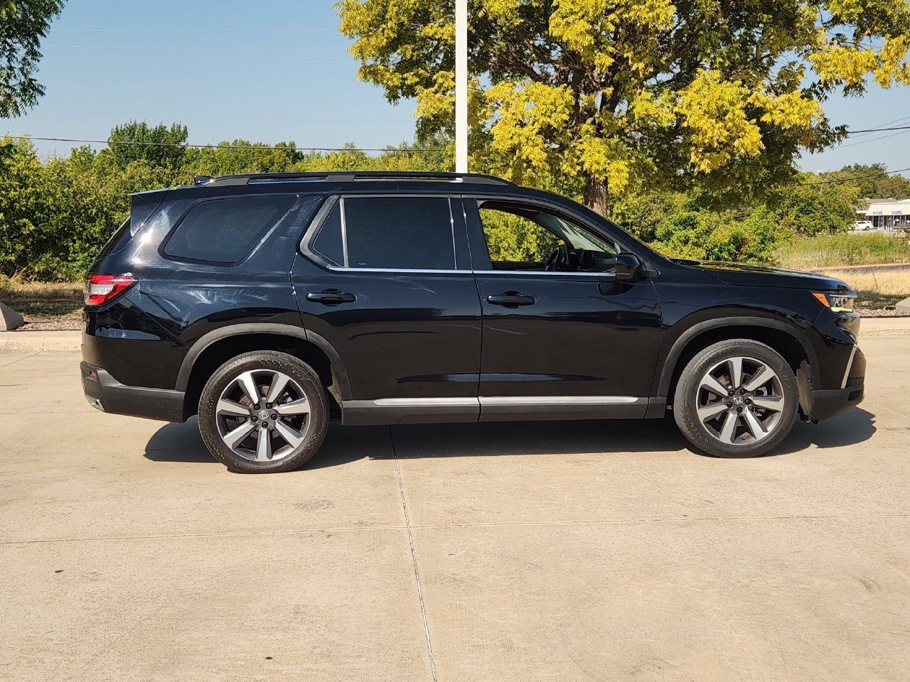 Used 2023 Honda Pilot Elite image 8