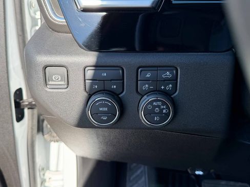 Used 2024 Chevrolet Silverado 3500 LT w/ Convenience Package AWD/4WD image 26
