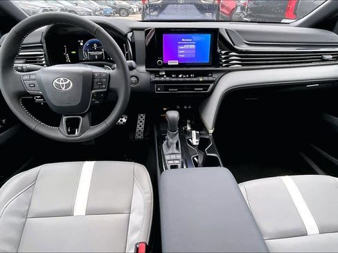 New 2026 Toyota Camry SE image 5