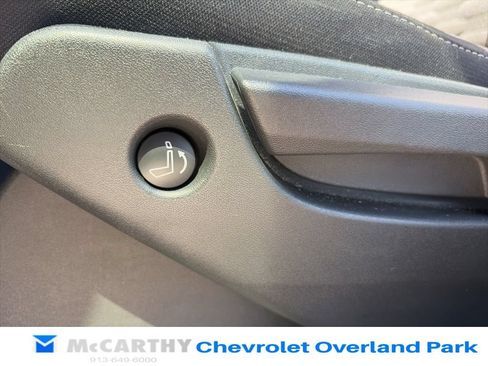 Used 2025 Nissan Pathfinder SV FWD image 46