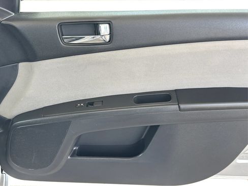 Used 2012 Nissan Sentra 2.0 SR w/ Convenience Pkg FWD image 21