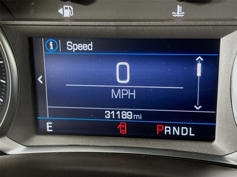 Used 2022 Chevrolet Equinox LT image 2