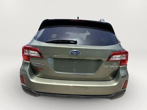 Used 2016 Subaru Outback 2.5i Limited AWD/4WD image 8