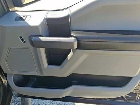 Used 2019 Ford F150 XLT AWD/4WD image 10