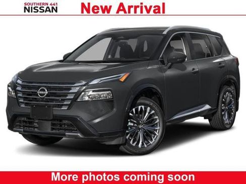 Certified 2024 Nissan Rogue Platinum w/ Platinum Premium Package FWD image 1