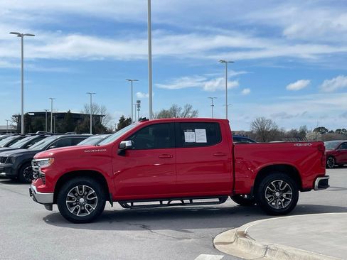 Used 2024 Chevrolet Silverado 1500 LT image 4
