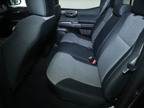 Certified 2023 Toyota Tacoma TRD Off-Road AWD/4WD image 14