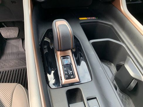 Used 2024 Toyota Grand Highlander AWD Hybrid image 27