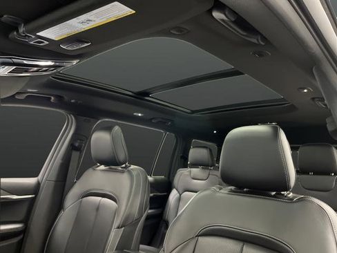 Used 2025 Jeep Grand Cherokee L Limited w/ Luxury Tech Group II image 7