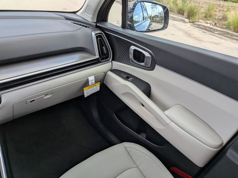 New 2026 Kia Sorento S FWD image 22