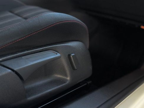 Used 2011 Volkswagen GTI Autobahn FWD image 45