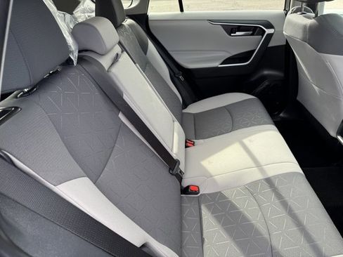 Certified 2025 Toyota RAV4 XLE w/ Convenience Package image 19