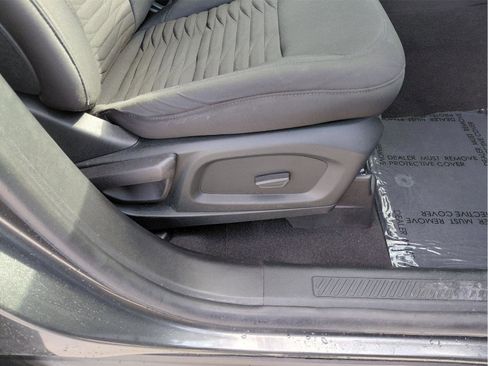 Used 2020 Ford Explorer XLT image 13