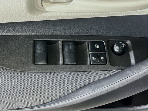 Used 2024 Toyota Corolla LE image 14