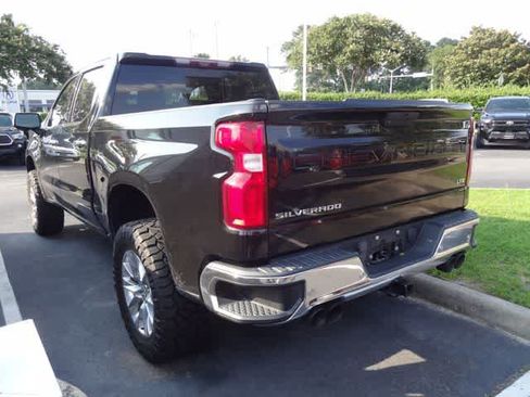 Used 2021 Chevrolet Silverado 1500 LTZ w/ Technology Package AWD/4WD image 7